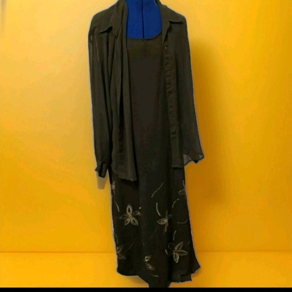 Maxi dress And Jacket Set Green Embroiderey 1X Slits Sleeveless Tie Back
